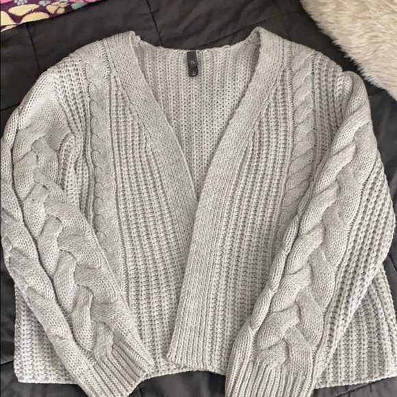 Light grey cardigan! - Picture 1 of 4